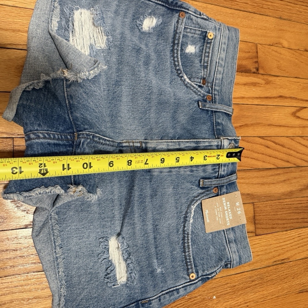 Madewell NWT Relaxed Denim Shorts in Homecrest Wash: Ripped Edition Size 26 - Picture 7 of 8